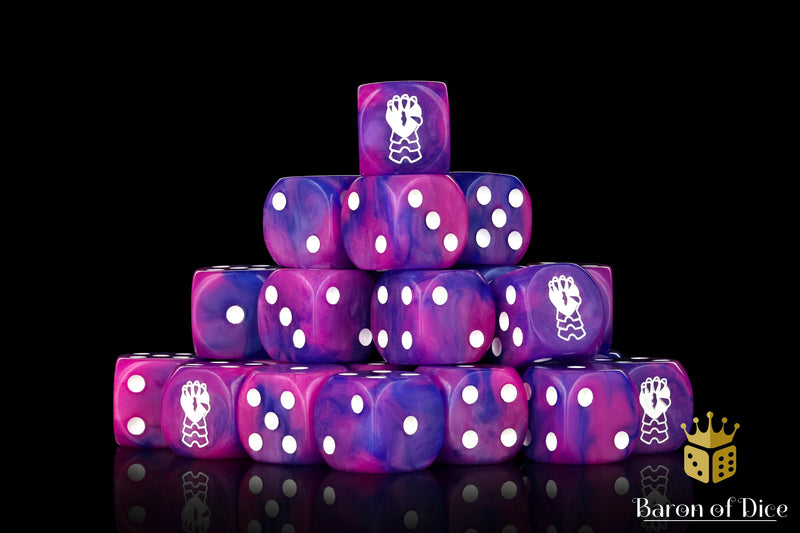 Load image into Gallery viewer, Clawed Gauntlet Dice
