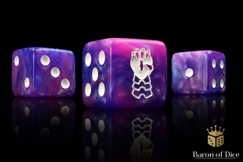 Load image into Gallery viewer, Clawed Gauntlet Dice
