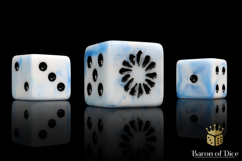 Load image into Gallery viewer, Fanged Maw Dice - White Ice
