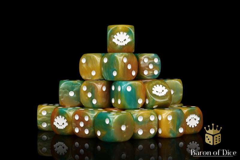 Load image into Gallery viewer, Aztec Lizard Dice - Golden Scale
