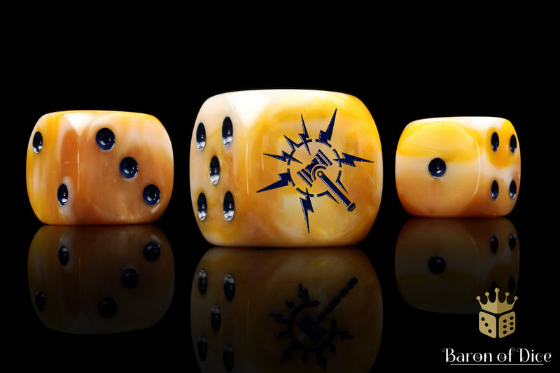 Load image into Gallery viewer, Lightning Hammer Dice - Golden Hues
