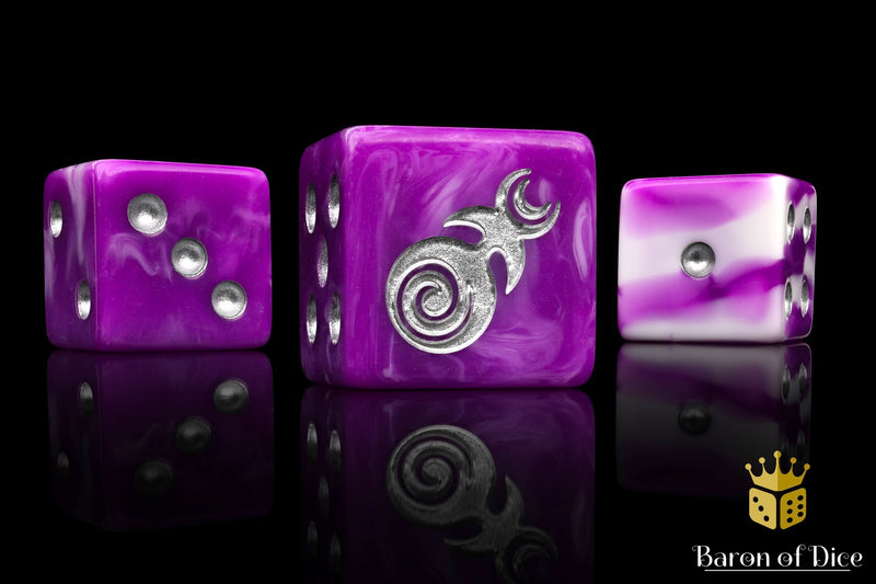 Load image into Gallery viewer, Gluttony Dice - Silver Inlay
