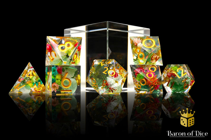 Load image into Gallery viewer, Royal Roses Sharp Edge RPG Dice Set - 7 Pieces
