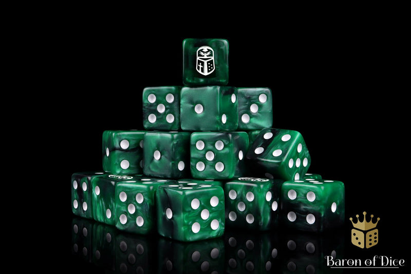 Load image into Gallery viewer, Imperial Helm Dice - Green
