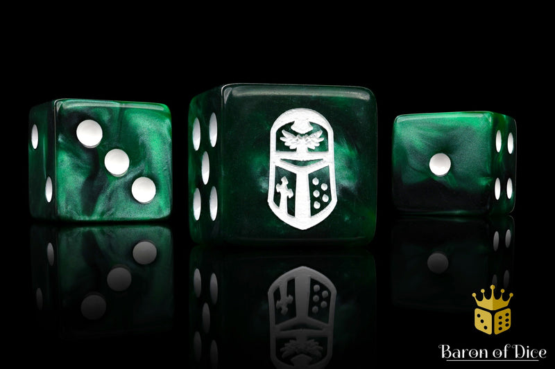 Load image into Gallery viewer, Imperial Helm Dice - Green
