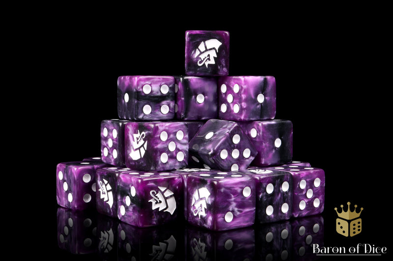 Load image into Gallery viewer, Alien Dice - Purple &amp; White
