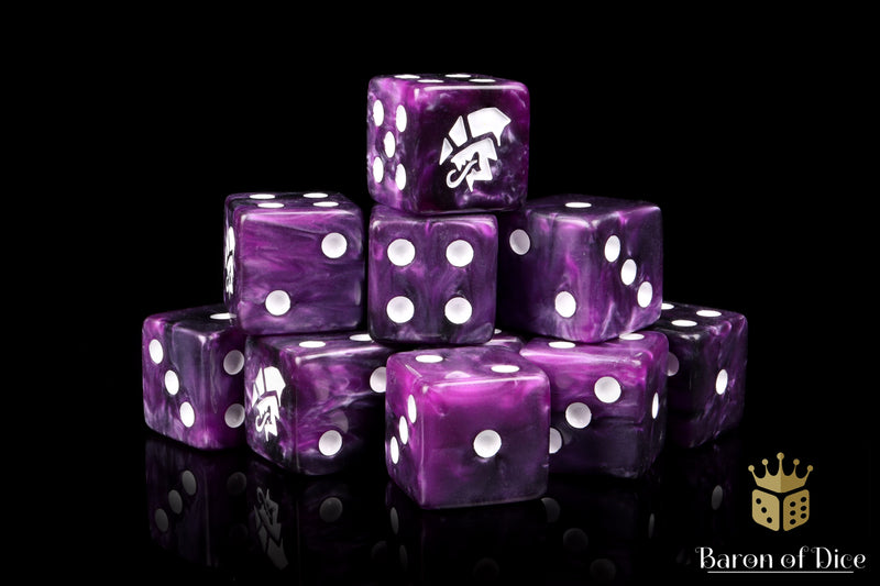 Load image into Gallery viewer, Alien Dice - Purple &amp; White
