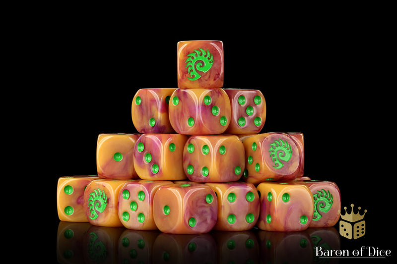 Load image into Gallery viewer, Alien Dice - Orange &amp; Green
