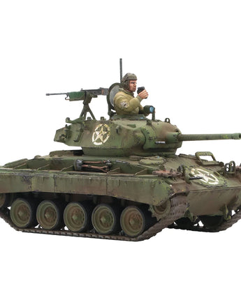 Bolt Action M24 Chaffee Light Tank (Plastic) 