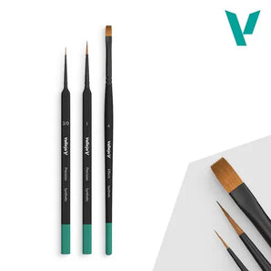 Vallejo Starter Set (Round No.1 & 3/0 Triangular Handle, Flat No.4, synthetics) 